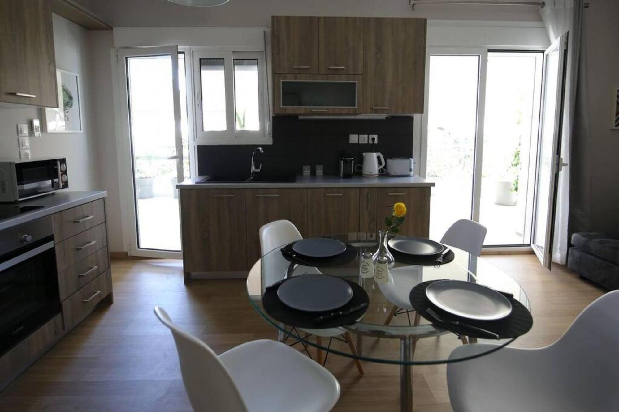 Penthouse Lux Flat With 2 Bd Next To Larissis Apartment Atena Exterior foto